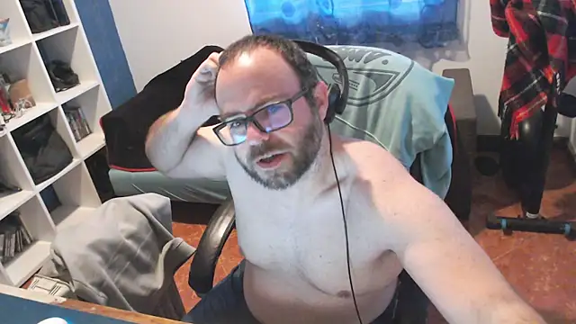 ravingr4d4 online show from 10, 2, 2025