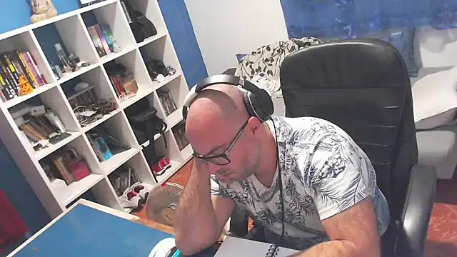 Snapshot of ravingr4d4 chatting on 9, 10, 2025 ravingr4d4 online show from 9, 10, 2025