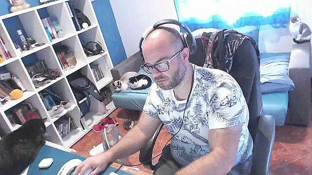 Snapshot of ravingr4d4 chatting on 23, 10, 2025 ravingr4d4 online show from 23, 10, 2025