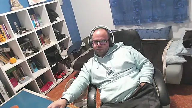 Snapshot of ravingr4d4 chatting on 8, 11, 2025 ravingr4d4 online show from 8, 11, 2025