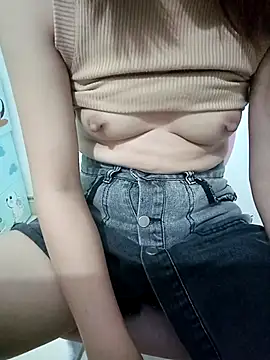 Snapshot of SweetGirl2k2 chatting on 10, 9, 2025 SweetGirl2k2 online show from 10, 9, 2025