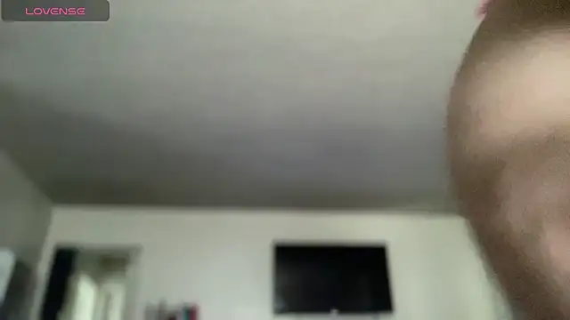 Snapshot of cocaNutt chatting on 5, 8, 2026 cocaNutt online show from 5, 8, 2026