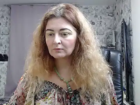 Helen1974 online show from 4, 12, 2024