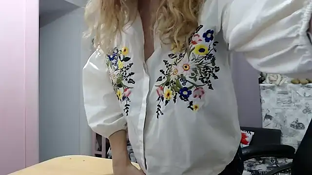 Helen1974 online show from 19, 1, 2025