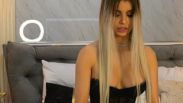 MiaCharm online show from 5, 2, 2026