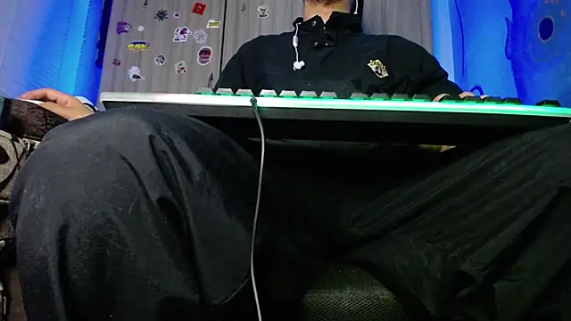 zacwatson  online show from 14, 2, 2025