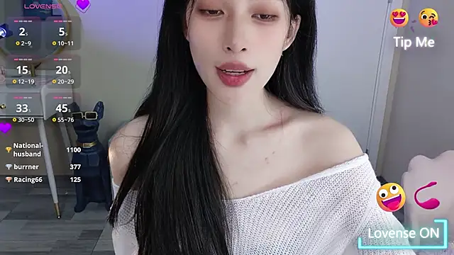 Snapshot of Aurora_99 chatting on 18, 12, 2024 Aurora 99 online show from 18, 12, 2024
