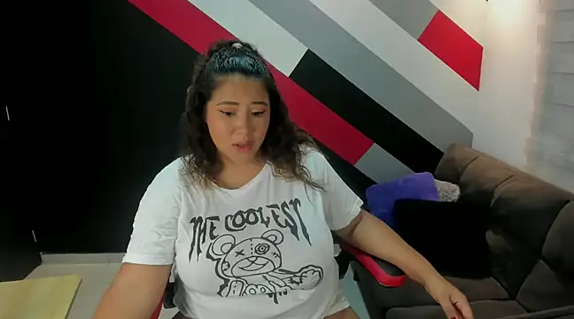 Snapshot of I_am_yours- chatting on 28, 1, 2025 I am yours- online show from 28, 1, 2025