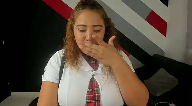 Snapshot of I_am_yours- chatting on 21, 2, 2025 I am yours- online show from 21, 2, 2025