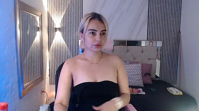 Snapshot of ashley__tylor chatting on 12, 5, 2026 ashley tylor online show from 12, 5, 2026
