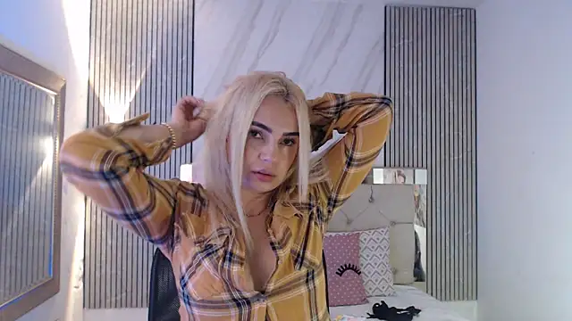 Snapshot of ashley__tylor chatting on 8, 6, 2026 ashley tylor online show from 8, 6, 2026