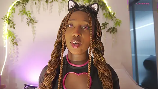 EmmaSanzz  online show from 18, 12, 2025