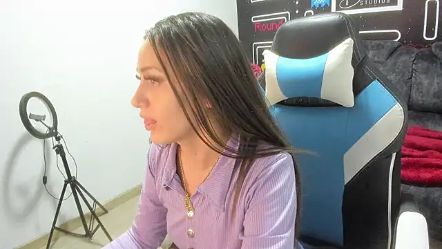 Carolina hernandez22 online show from 11, 1, 2025