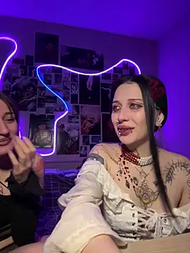 Dooubletroublee online show from 10, 2, 2026