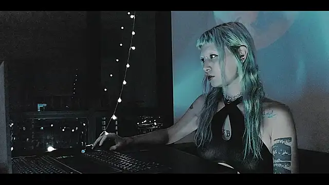 god x girl online show from 11, 6, 2026