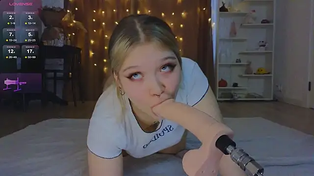 Snapshot of May_aster chatting on 7, 3, 2025 May aster online show from 7, 3, 2025