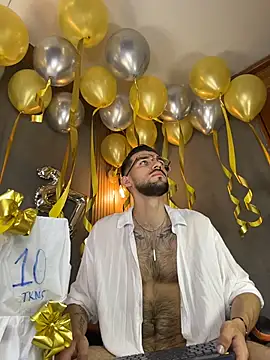 Mr WhiteCock online show from 5, 7, 2026