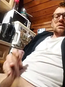 tomee83 online show from 6, 1, 2026