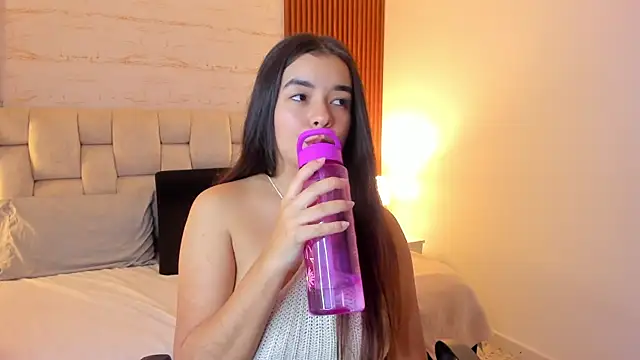 SophiaWylde online show from 5, 2, 2025