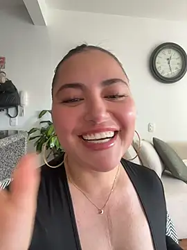 Snapshot of sukhakunis1 chatting on 6, 5, 2026 sukhakunis1 online show from 6, 5, 2026