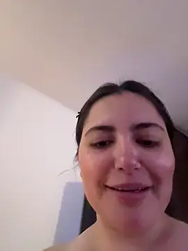 Snapshot of sukhakunis1 chatting on 18, 5, 2026 sukhakunis1 online show from 18, 5, 2026