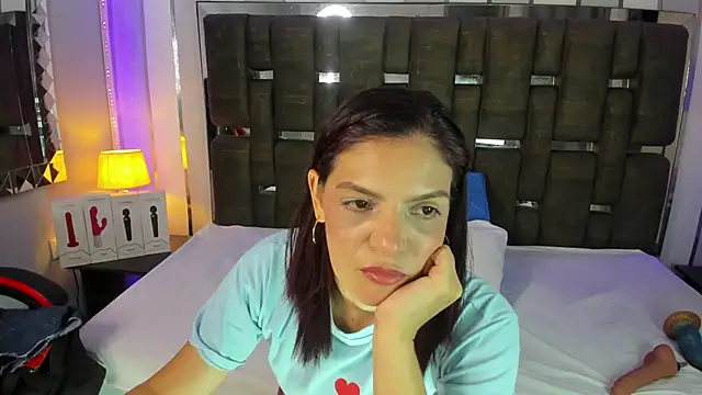 Snapshot of KatteMoss chatting on 25, 5, 2026 KatteMoss online show from 25, 5, 2026
