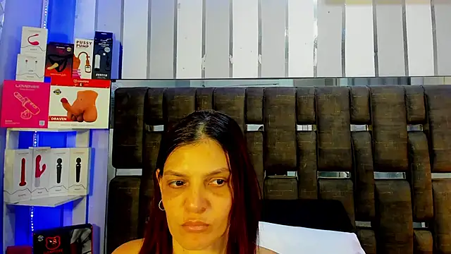 Snapshot of KatteMoss chatting on 7, 6, 2026 KatteMoss online show from 7, 6, 2026