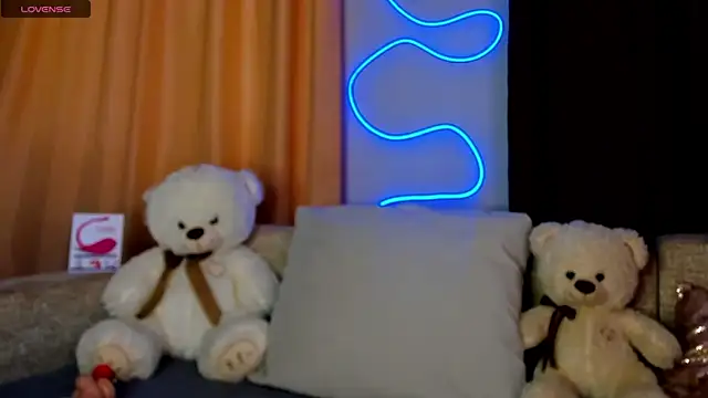 Snapshot of Leila_purr18 chatting on 11, 2, 2025 Leila purr18 online show from 11, 2, 2025
