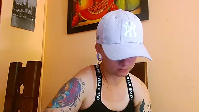 Snapshot of tomboyblue chatting on 10, 7, 2026 tomboyblue online show from 10, 7, 2026