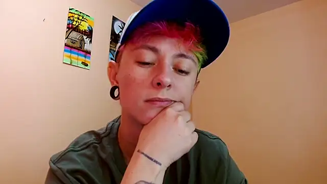 Snapshot of tomboyblue chatting on 17, 7, 2026 tomboyblue online show from 17, 7, 2026