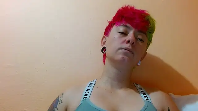 Snapshot of tomboyblue chatting on 28, 7, 2026 tomboyblue online show from 28, 7, 2026