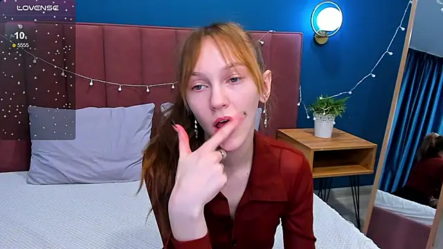 VanillaKelly online show from 5, 2, 2025