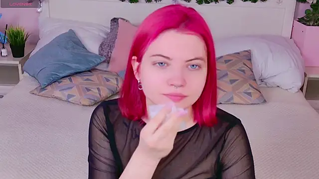 Snapshot of Lisa_Adam chatting on 20, 12, 2024 Lisa Adam online show from 20, 12, 2024