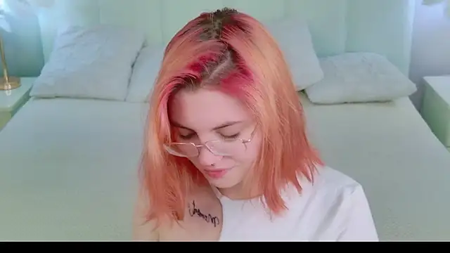 Snapshot of Lisa_Adam chatting on 24, 1, 2025 Lisa Adam online show from 24, 1, 2025