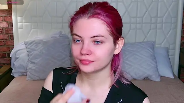 Snapshot of Lisa_Adam chatting on 7, 10, 2025 Lisa Adam online show from 7, 10, 2025