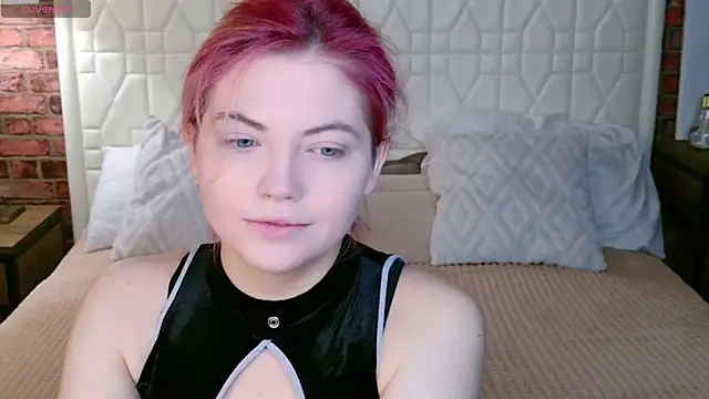 Snapshot of Lisa_Adam chatting on 11, 10, 2025 Lisa Adam online show from 11, 10, 2025