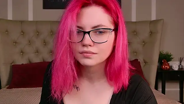 Snapshot of Lisa_Adam chatting on 4, 11, 2025 Lisa Adam online show from 4, 11, 2025