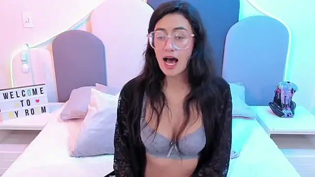 SophieGomez22 online show from 28, 2, 2025