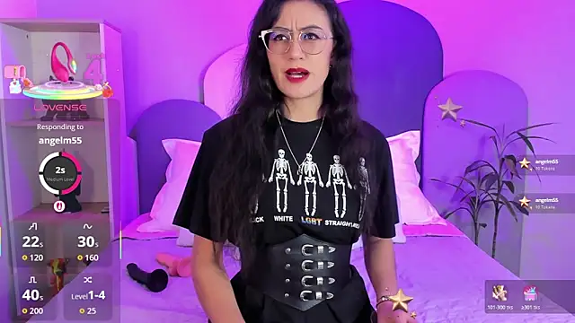 SophieGomez22 online show from 30, 11, 2025