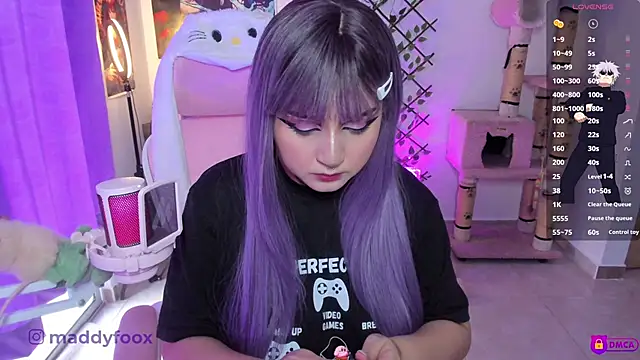 MaddyFooxx online show from 28, 4, 2026