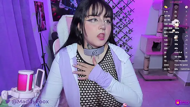 Snapshot of MaddyFooxx chatting on 27, 5, 2026 MaddyFooxx online show from 27, 5, 2026