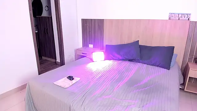 rebeca cortez  online show from 19, 12, 2025