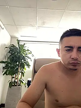 Snapshot of DanielGomez9 chatting on 3, 1, 2025 DanielGomez9 online show from 3, 1, 2025