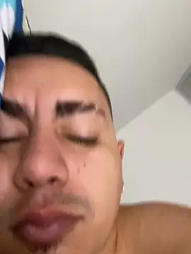 Snapshot of DanielGomez9 chatting on 5, 1, 2025 DanielGomez9 online show from 5, 1, 2025