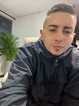 Snapshot of DanielGomez9 chatting on 9, 1, 2025 DanielGomez9 online show from 9, 1, 2025