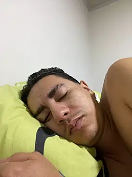 Snapshot of DanielGomez9 chatting on 23, 2, 2025 DanielGomez9 online show from 23, 2, 2025