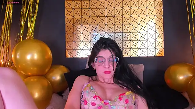 caro lyne  online show from 4, 2, 2025