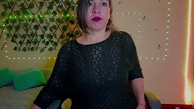 Snapshot of Lady_breaks_hearts chatting on 16, 10, 2025 Lady breaks hearts online show from 16, 10, 2025