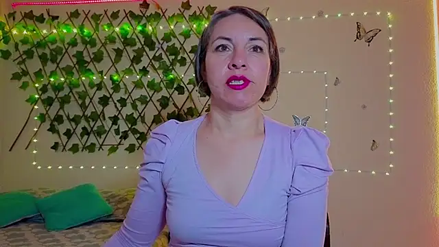 Lady breaks hearts online show from 23, 10, 2025