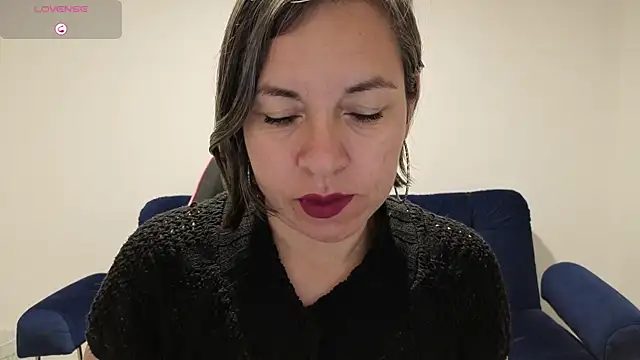 Lady breaks hearts online show from 5, 12, 2025